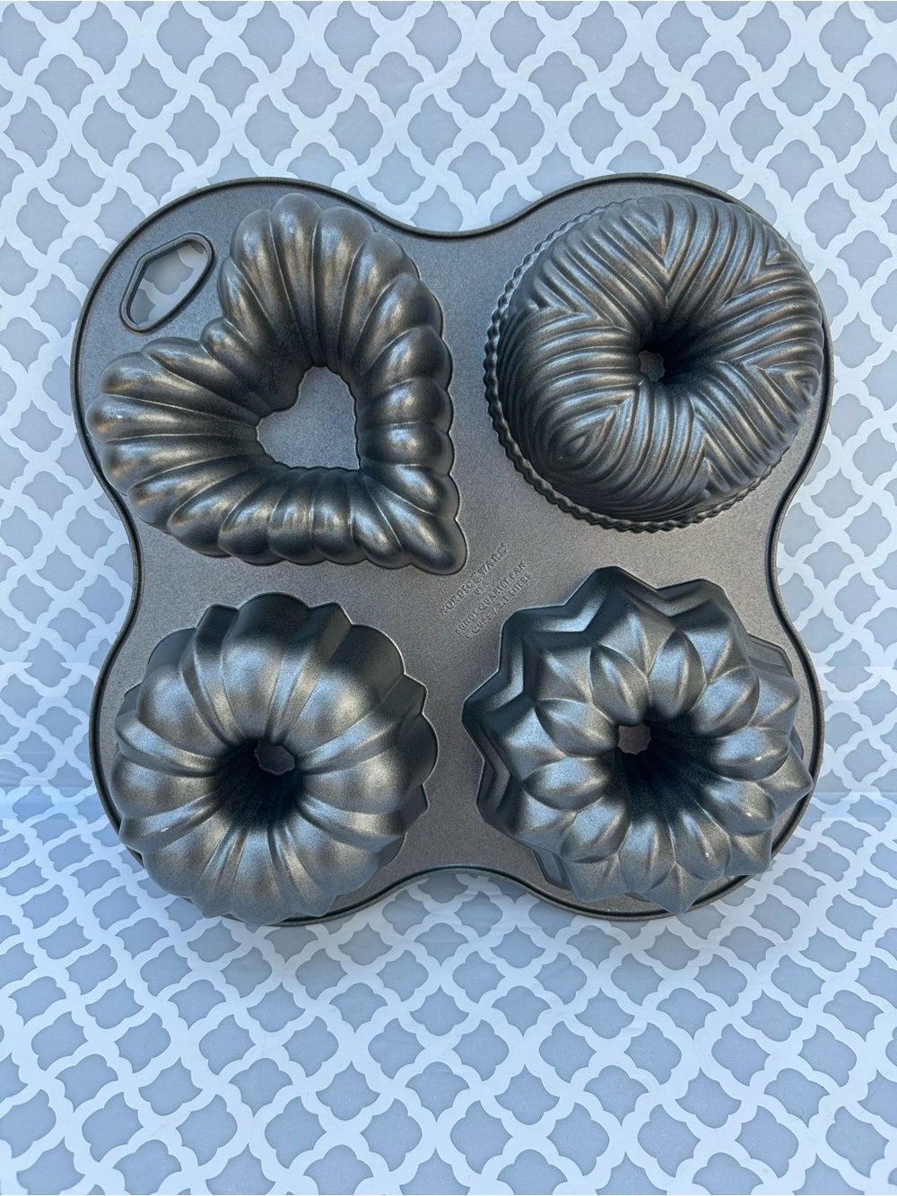 Nordic ware Bundt Quartet Pan